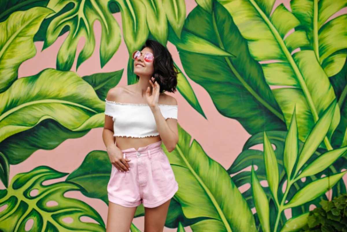 Eco-friendly fashion featuring fig leaf designs, combining nature-inspired style with modern trends.
