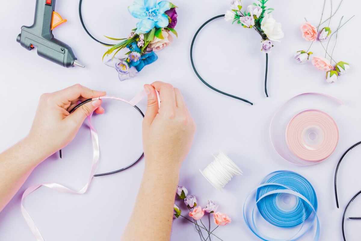 Various floral hair accessories including headbands, pins, and clips, styled for different occasions like weddings, casual outings, and formal events.