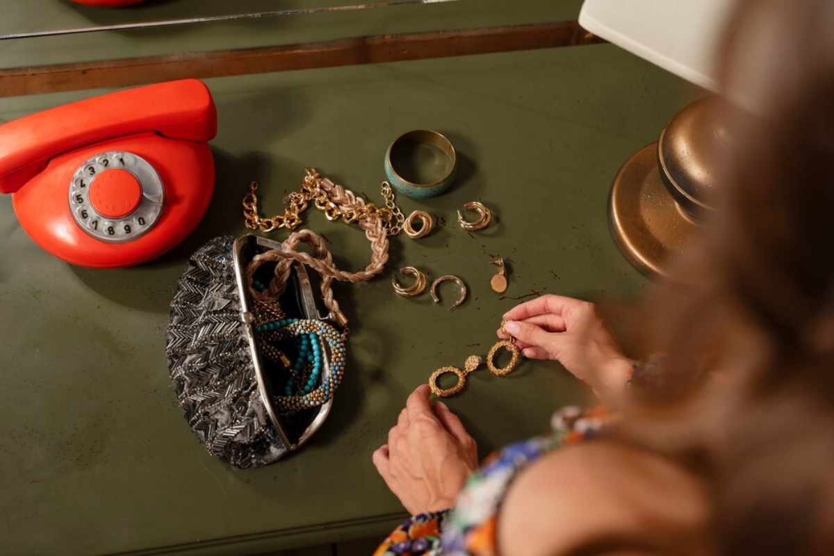 Step-by-step guide on how to clean brass jewelry and restore its shine using DIY methods and commercial cleaners