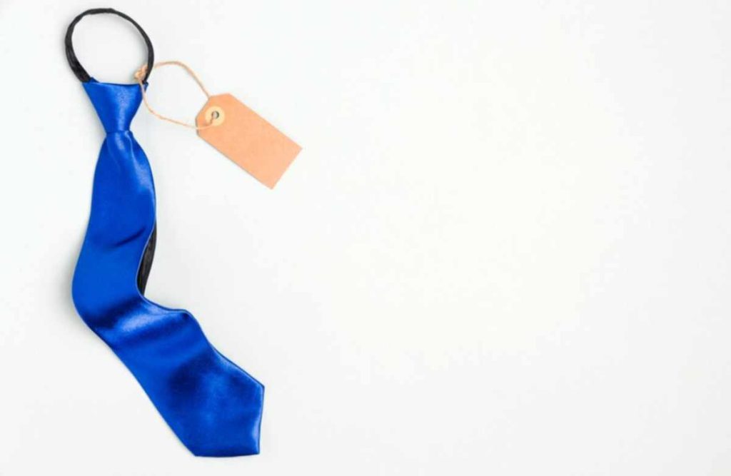 Close-up of a stylish snap tie, neatly fastened and ready to wear, offering a modern and sharp look for any formal or business occasion.